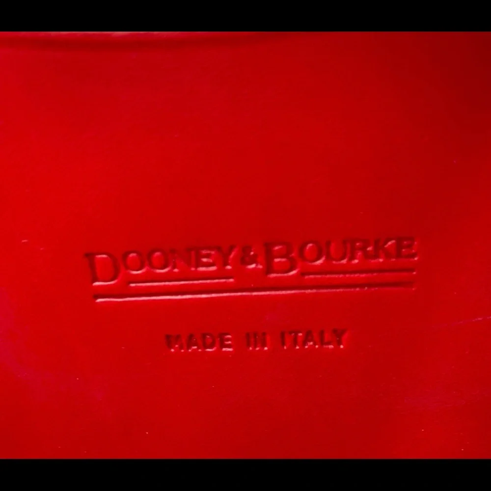 SOLD Dooney and bourke alto saddle crossbody - Picture 11 of 11